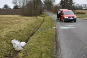 280221 Udestue midt paa vejen 06 foto H E Haulrich