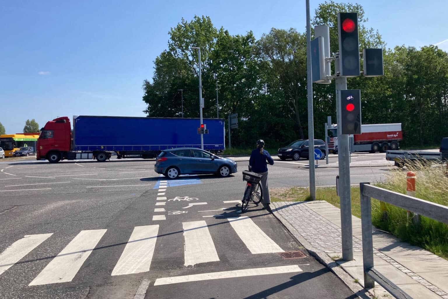 påvirke trafikken