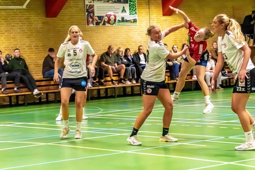 Håndboldkamp i Parkhallen i Kolding mellem Team Kolding og Team Esbjerg