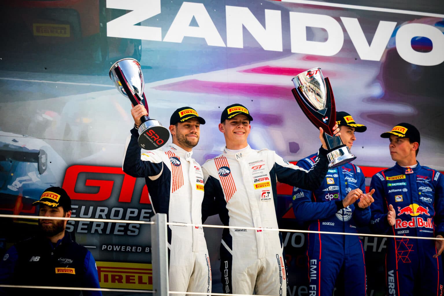 Danske Porsche-fabrikskører Bastian Buus overtager mesterskabsføringen i GT World Challenge Europe Sprint Cup på Zandvoort
