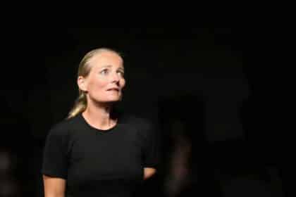 Mette Rønne i monologen De Uskrevne på Godset i Kolding
