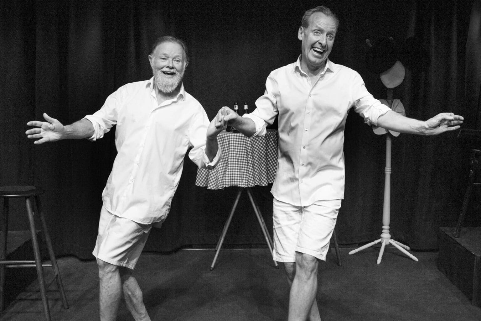 Café Livas cabaret Et CV over Danmark kommer til Kolding med Jesper Asholt