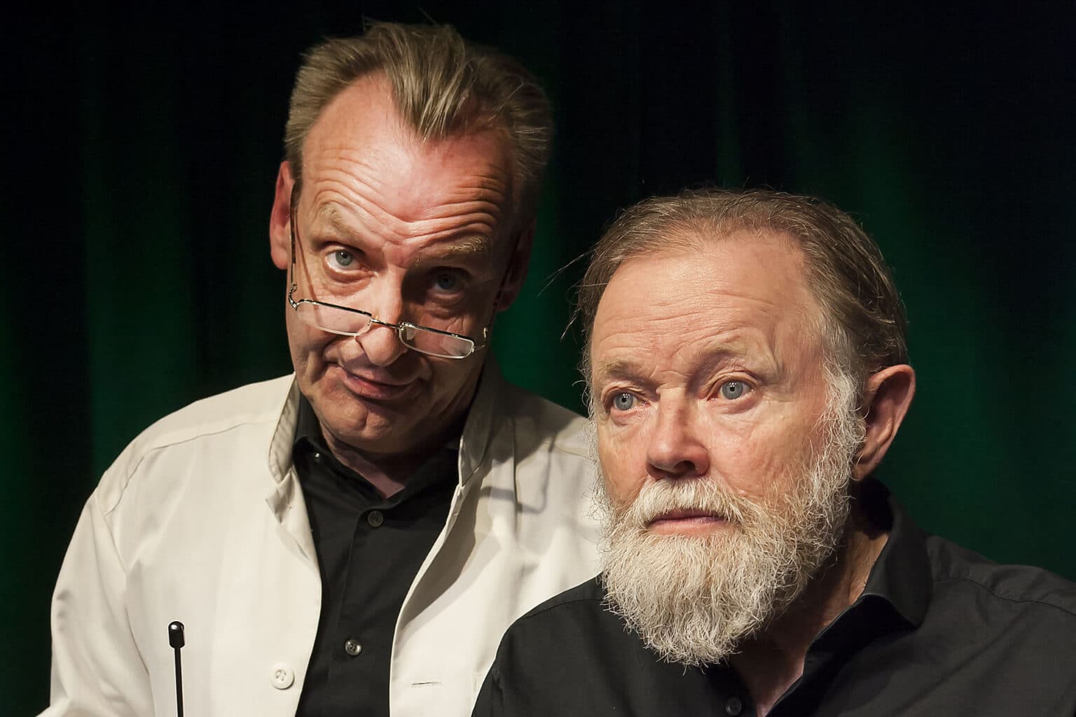Café Livas cabaret Et CV over Danmark kommer til Kolding med Jesper Asholt