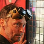 Scene fra kortfilmen Det vi ikke taler om som vises i Nicolai Biograf i Kolding - ung kvinde i biografsal