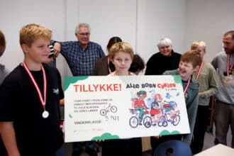 Elever fra 5. FU1 på Marielundskolen i Kolding jubler efter at have vundet cykler i Alle Børn Cykler