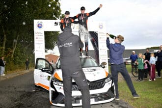 20-årige Jacob Pallesen fra Egtved og Kasper Pinholt fra Aarhus vinder DM i rally klasse RC5 ved Rally Stoholm i Renault Clio Rally5
