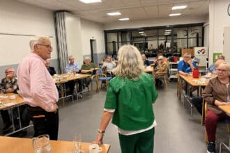 Joan Nørgaard og Tom Ammitzholt i samtale med publikum til foredrag i Kolding