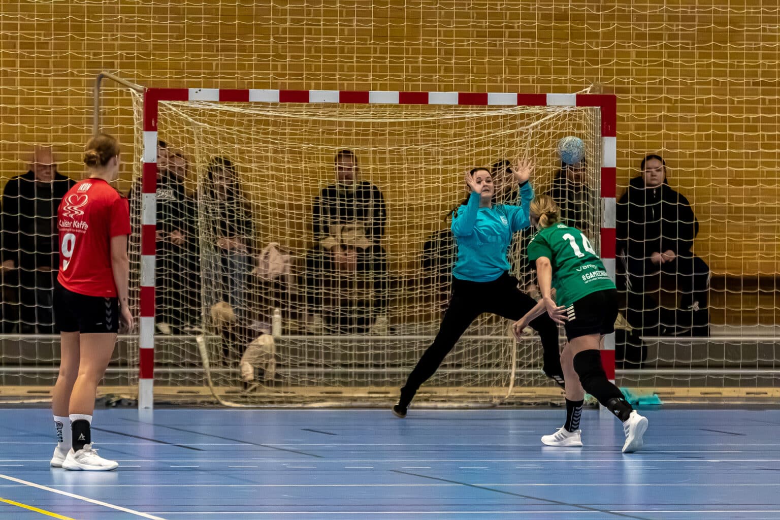 Lokalopgør i Pulzion mellem Kolding KFUM og Vamdrup IF i kvindernes Serie 1