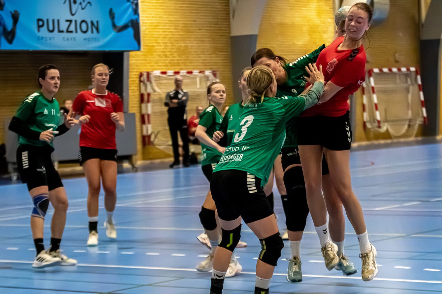 Lokalopgør i Pulzion mellem Kolding KFUM og Vamdrup IF i kvindernes Serie 1