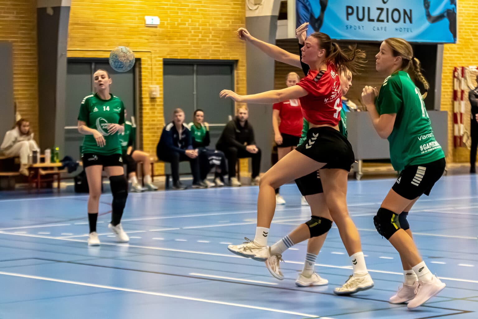 Lokalopgør i Pulzion mellem Kolding KFUM og Vamdrup IF i kvindernes Serie 1