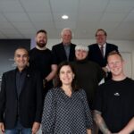 Socialudvalget i Kolding Kommune: Bagerst Niels Henning Bladt, Benny Dall, Søren Rasmussen. I midten Iben Lehmann Rasmussen. Forrest Hamlaoui Bahloul, Susanne Stenstrop Thorsen, Nicolai Boelsmand Asmussen