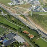Luftfoto af Sønderjyske Motorvej E45 ved Bramdrupdam hvor støjskærm udskiftes