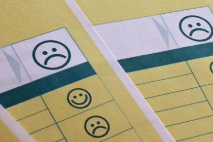 Kontrolrapport fra Fødevarestyrelsen viser sur smiley til Restaurant Over Aaen i Kolding efter fund af skimmel i ismaskine